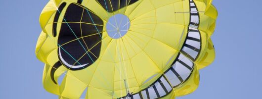 fly with our ascending parachute 