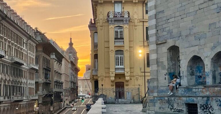 Genoa Historical Walking Tour and Car Service
