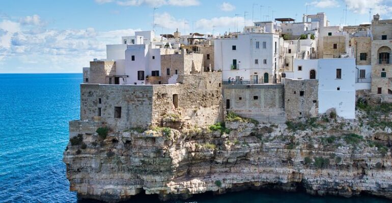 Gallipoli to Alberobello and Polignano a Mare Tour