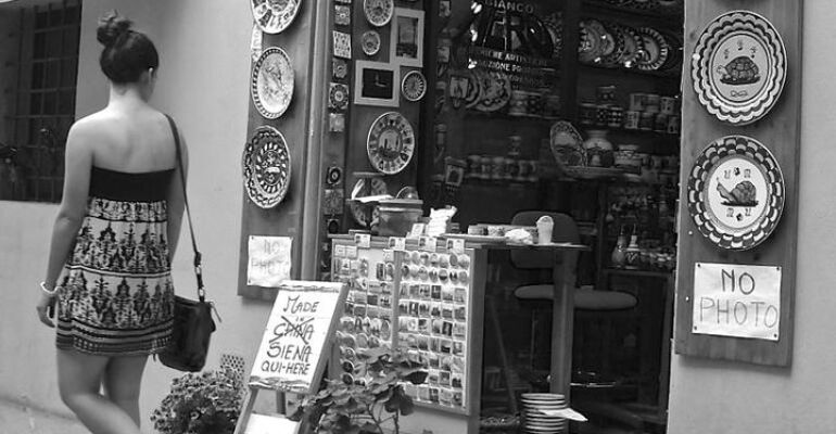 Siena Ceramic Painting Workshop Experience