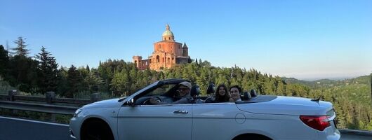 Private Tour of the Hills with Convertible Car in Bologna 
