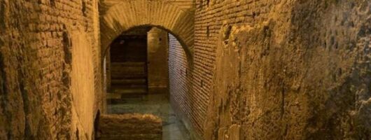 Trevi Fountain Tour and Underground Tour