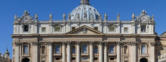 St. Peter's Basilica and Tombs of the Popes - Guided Tour