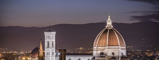Florence Walking Tour for Women with Gelato and Drinks
