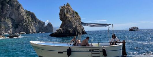 Personalized Private Tour of Capri Island by Typical Boat
