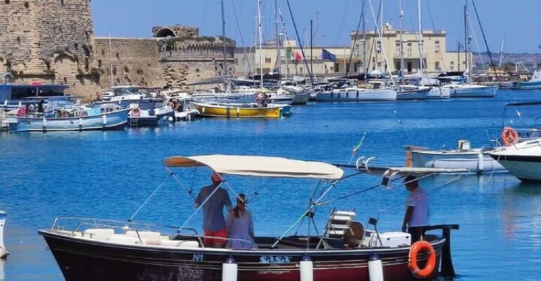 Gallipoli Scenic Boat Tour with Snorkeling