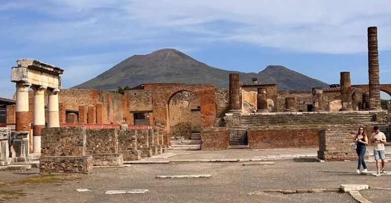 Pompeii Guided Tour of Ancient Ruins
