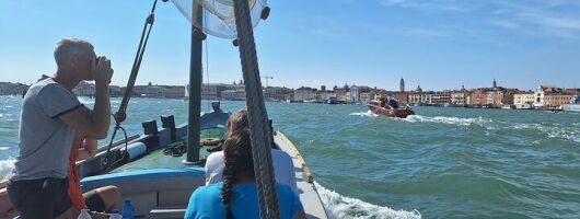 Bragozzo Boat Tour Around Venice See the Highlights 