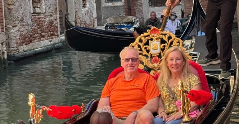 Venice Private Gondola Ride and Walking Tour
