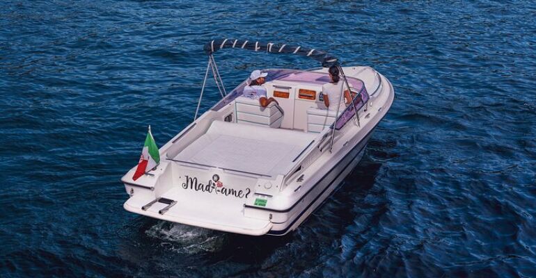 Como Luxury Villa Boat Tour Experience