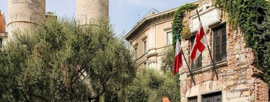 Genoa Columbus' Loop Trail Urban Trekking and Ligurian Tastings