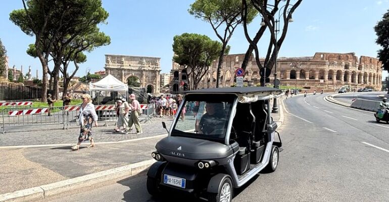 Rome Customizable Golf Cart City Tour
