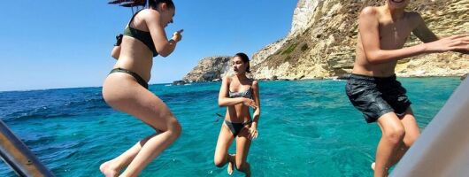 Boat Tour in Cagliari-Devil's Saddle-4 Swimming Stops–Snorkeling.