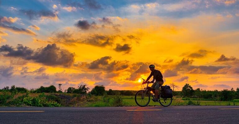 Lecce E-Bike Adventure and Aperitif Experience