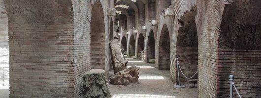 Tour of Pozzuoli Flavian Amphitheatre Rione Terra and Macellum