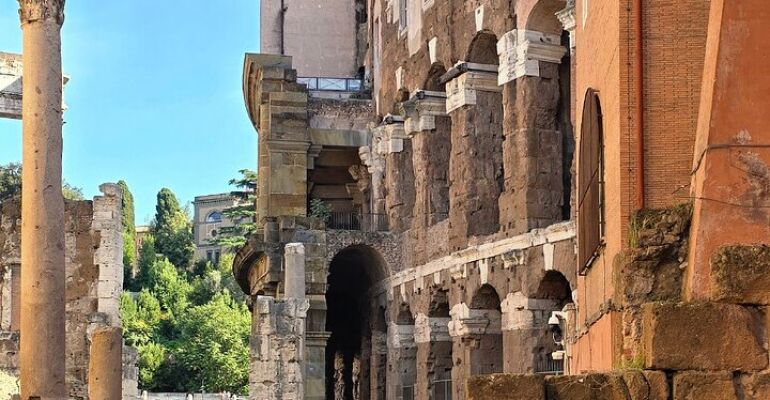 Rome Isola Tiberina Guided Cultural Experience