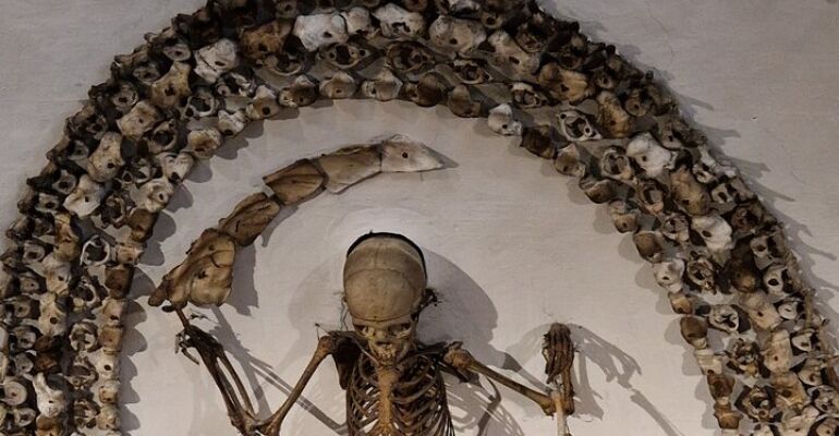 Rome Hidden Secrets: Crypts, Basilicas & Gladiators