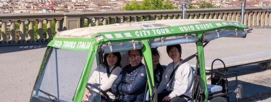 Sightseeing Tuktuk tour in Florence 