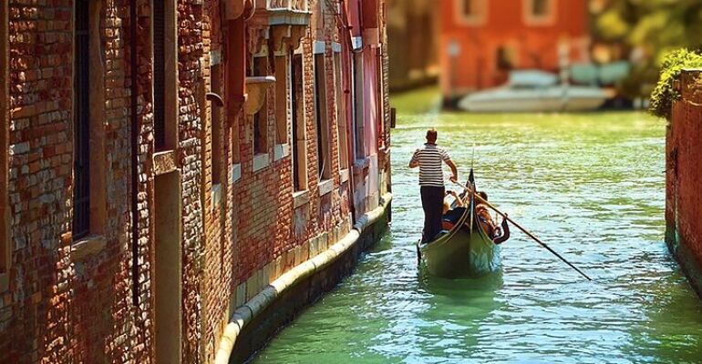 Venice Private Gondola Ride Experience