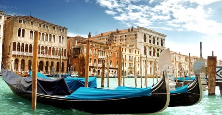 Venice Iconic Landmarks and Gondola Experience