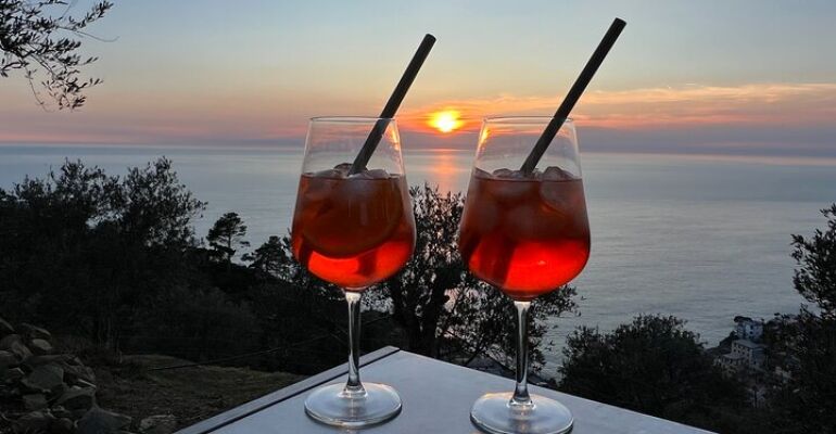 Riomaggiore Sunset Spritz and Dinner Experience