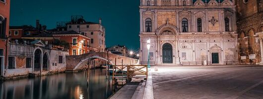 Discover Venice Ghostly Lore on Foot